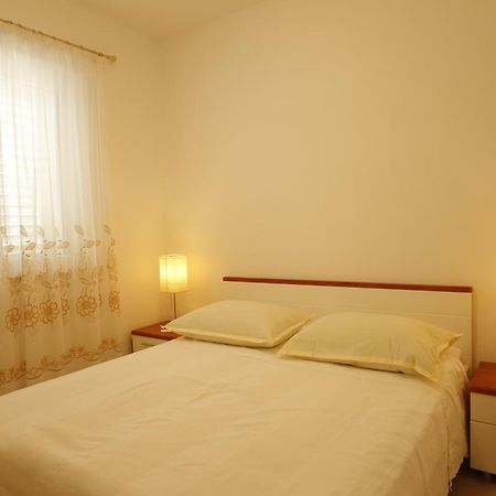 Apartments Marino Supetar Oda fotoğraf