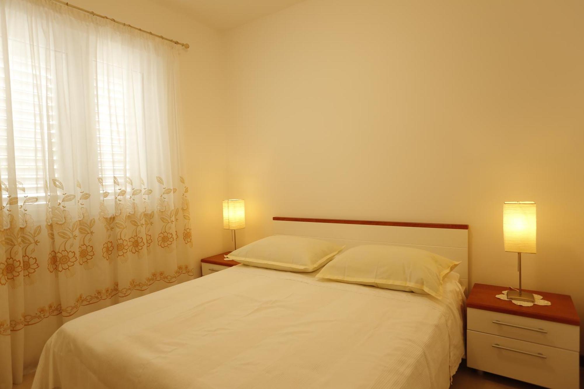 Apartments Marino Supetar Oda fotoğraf
